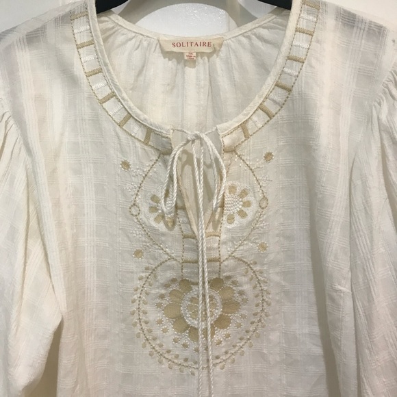 Solitaire Embroidered Puff Sleeve Blouse - Picture 6 of 9